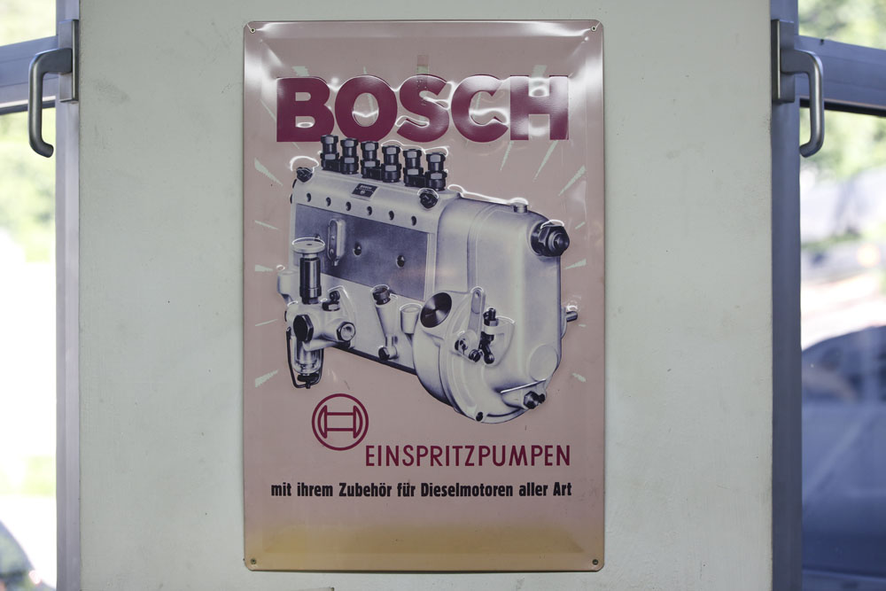 Verkauf - KFZ-Werkstatt in Gummersbach: Boschdienst, Zubehör, KFZ